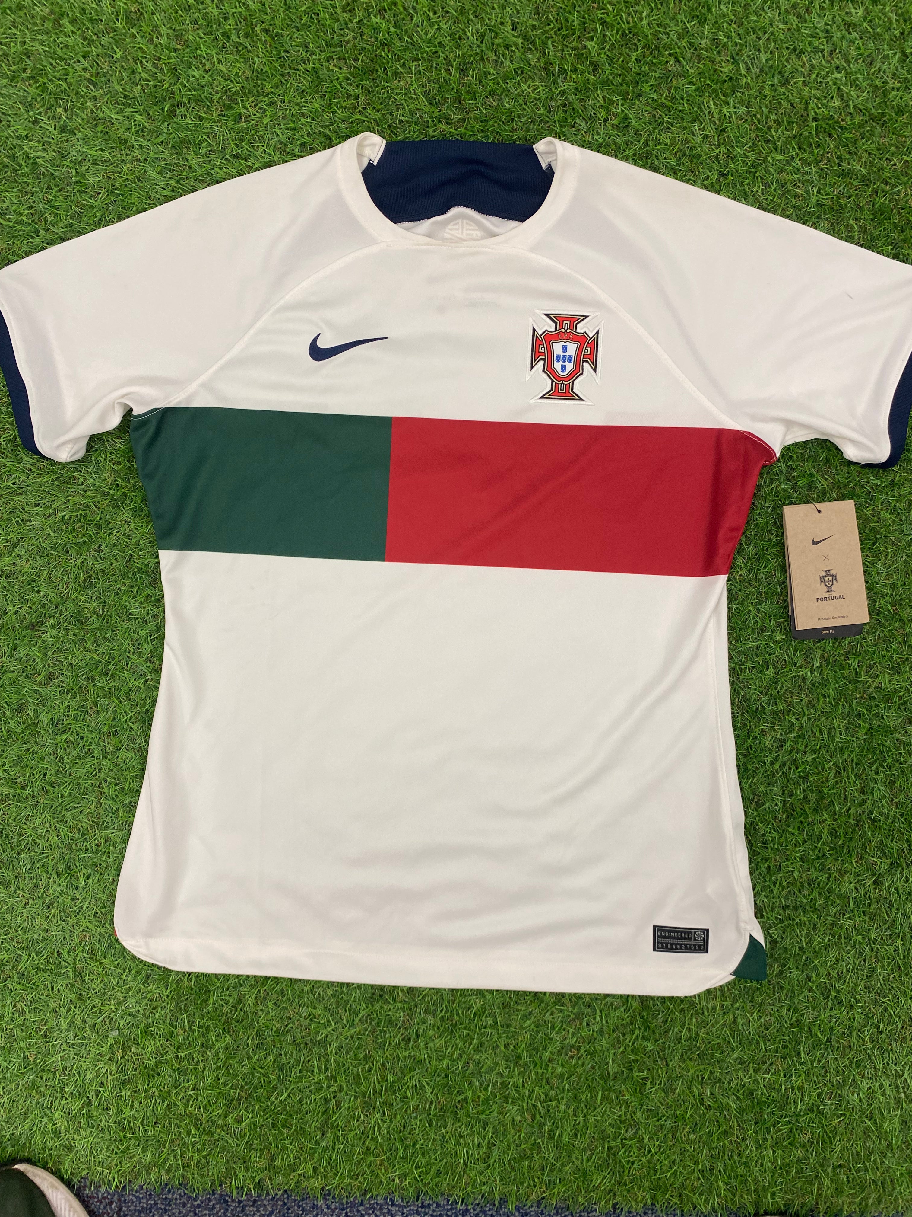 Nike Portugal Away Shirt Womens - Football Jersey (size 14)